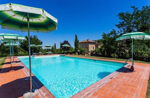 Casole d'Elsa Apartment | Scenic Apartment in Casole d'Elsa with Pool