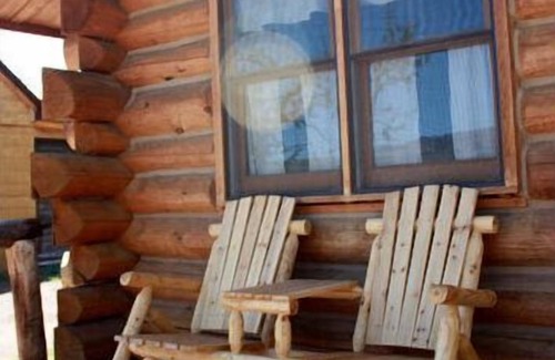 Wapiti Cabin | Scenic guest ranch with cozy cabin located between Cody, Wy and Yellowstone Park
