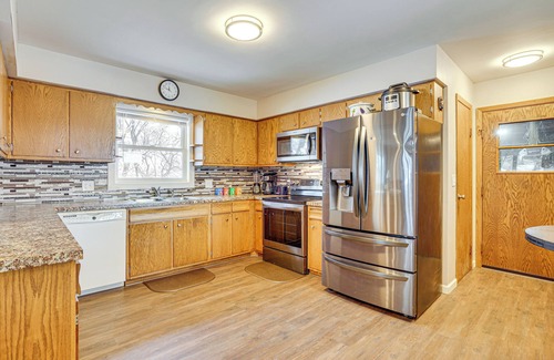 Kasota House | Scenic Home w/Lake Washington Access & Fire Pit