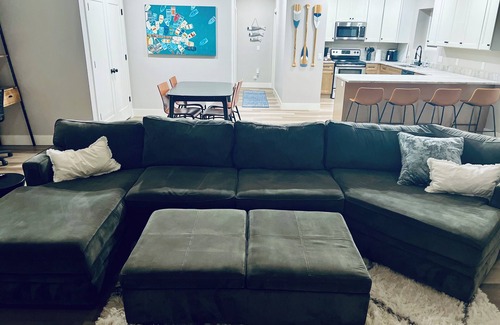 Sterling Apartment | Scenic lakeside retreat- 5 minute walk to Palisade State Park and Golf Course