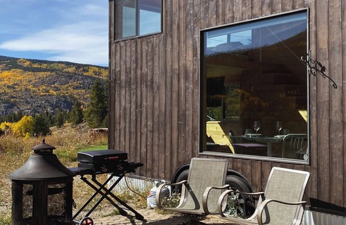 Red Cliff Cabin | Scenic Off Grid Solar Tiny Home High in the Rockies