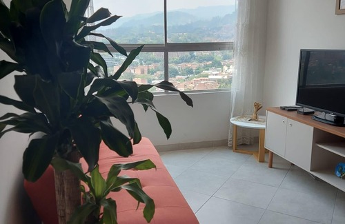 San Javier Condo | Scenic Overlooks, Quiet, 5 walk minutes to the train station and metro cable,