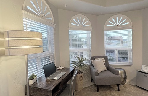 Carefree House | Scenic & Peaceful Backyard Retreat, Heated Pool & Mountain View’s, Close to town