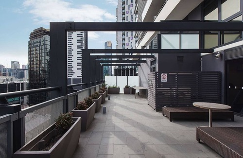 Southbank Apartment | Scenic Penthouse Living in the Heart of Melbourne