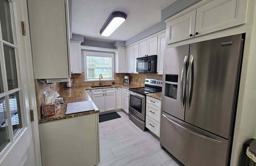 Inverness House | Scenic serenity on the water