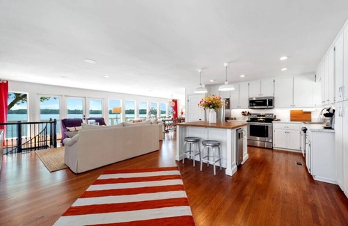 Leesburg House | Scenic Solitude on Weiss Lake