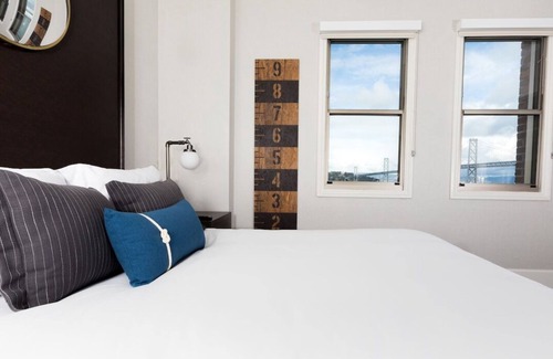 South Beach Hotel | Scenic Stay in San Francisco: Hotel with Valet Parking | Near Downtown