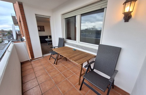 Guetersloh Apartment | Schöne 2-zimmer-wohnung mit Balkon in Gütersloh für bis zu 5 Personen