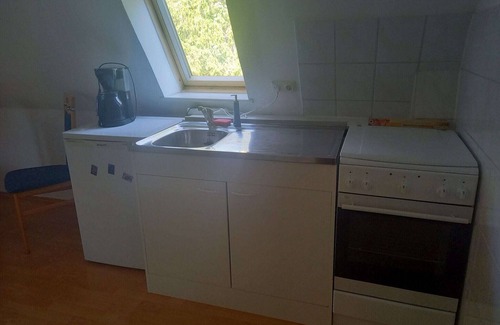 Testorf-Steinfort Apartment | Schöne Zweizimmer-Ferienwohnung mit Pool im Garten