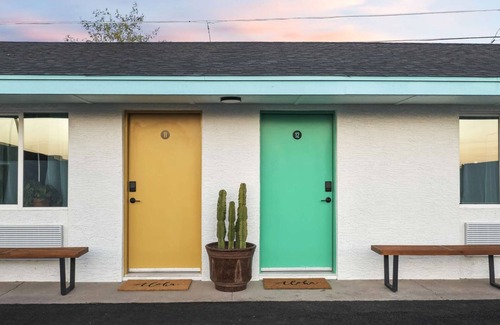 Chandler Apartment | SCH04 · Mokulua Studio suite. hōʻoluʻolu