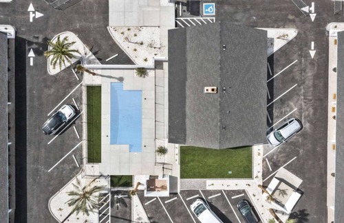 Chandler Apartment | SCH04 · Mokulua Studio suite. hōʻoluʻolu