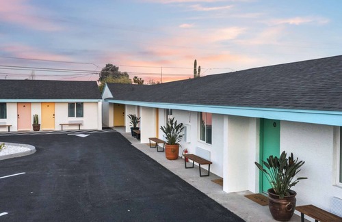 Chandler Apartment | SCH04 · Mokulua Studio suite. hōʻoluʻolu