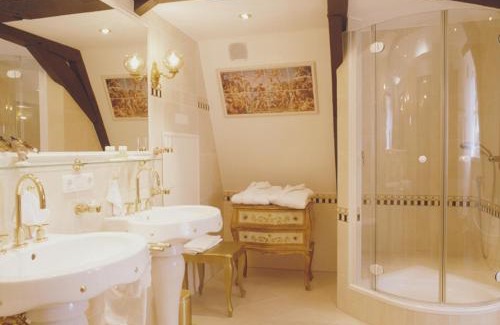 Daun Hotel | Schloßhotel Kurfürstliches Amtshaus Dauner Burg