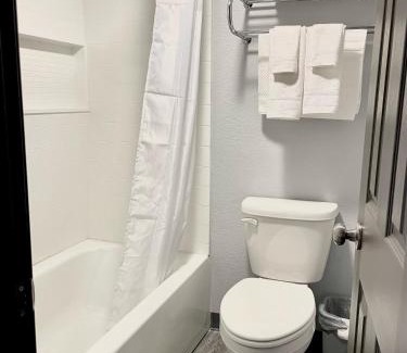 Osage Beach Hotel | Schmidt's Creek Hotel