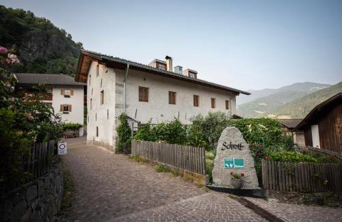 Feldthurns Apartment | Schrotthof