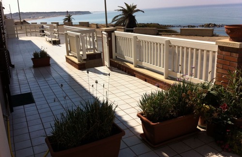 Scoglitti House | SCOGLETS: OPEN SEA VIEW 20 MT FROM THE AIR CONDITIONED SEA
