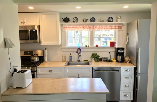 Siasconset Cottage | Sconset Cottage - Ocean Views! 8/11-8/18 with car ferry reservation option!