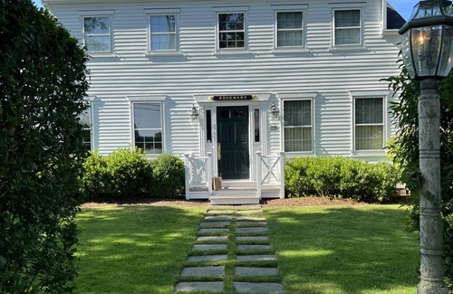 Siasconset House | Sconset home with pool!
