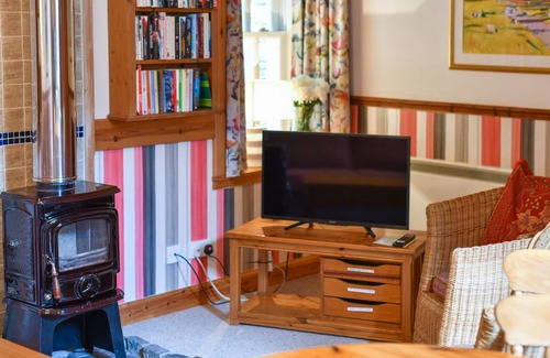 Carradale Cottage | Scottish cottage close to the sea, traditional box bed style, sleeps 2