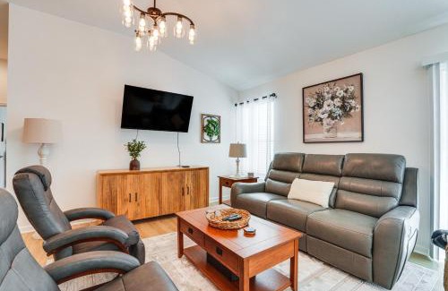 Okahumpka House | Screened Lanai New-Build Home in The Villages!