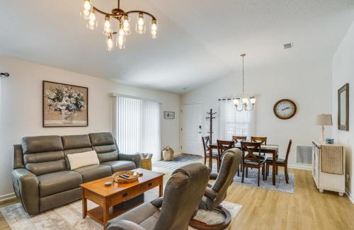 Okahumpka House | Screened Lanai New-Build Home in The Villages!