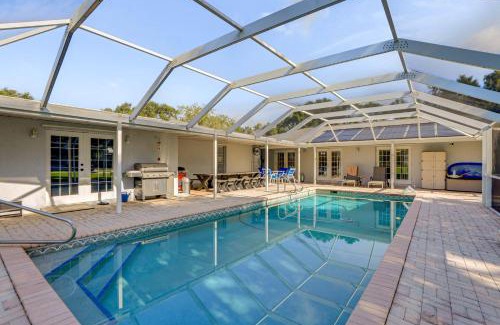 Braden River House | Screened Pool and Grill Sunny Sarasota Stay!