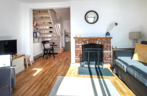 Martlesham Heath House | Scribblers Cottage