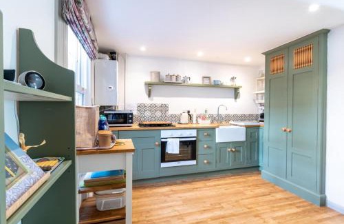 Martlesham Heath House | Scribblers Cottage