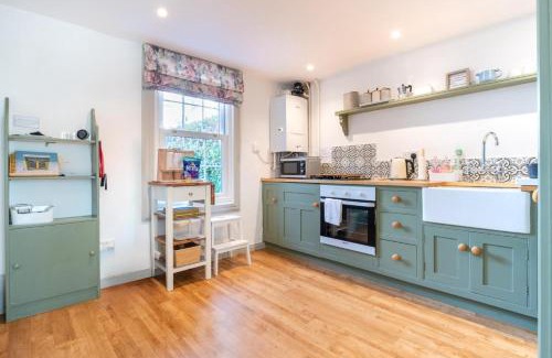 Martlesham Heath House | Scribblers Cottage