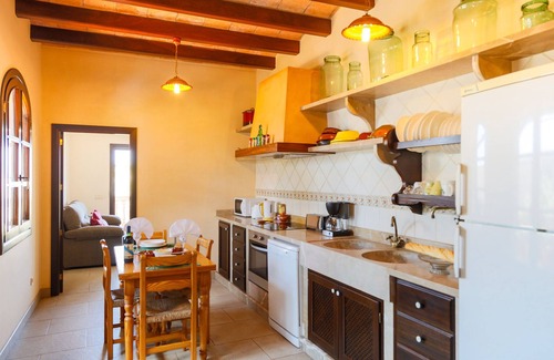 Sineu House | SEÑORIAL HOUSE IN SINEU IDEAL CYCLISTS GARAGE FOR BICYCLES AND SMALL GYM