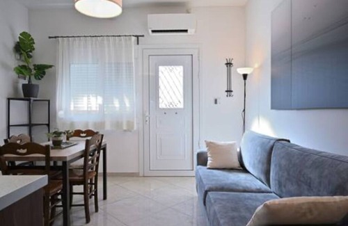Palaio Faliro Apartment | Sea breeze apartment in Palaio Faliro/Netflix