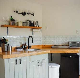Ucluelet Apartment | Sea Breeze Suite - Centrally Located in Ucluelet