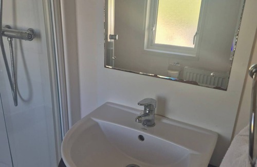 Newquay Villa | Sea Breeze Villa near to Newquay sleeping 6 guests