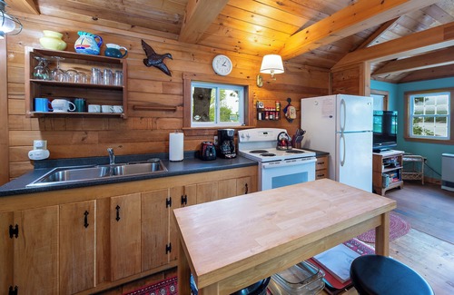 Brunswick Cottage | Sea Chaser Cottage - Perfect getaway for those drawn to the sea