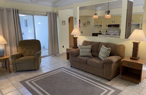Jekyll Island House | SEA COTTAGE APARTMENT1 bedroom, 1 bathroom