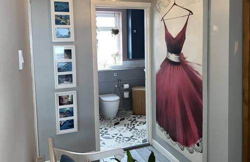 Peacehaven House | Sea Facing 2BD Terraced Home - Peacehaven
