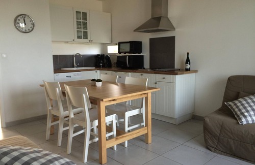 Bernieres-sur-Mer Apartment | Sea front apartment on the ground floor, direct access to the beach