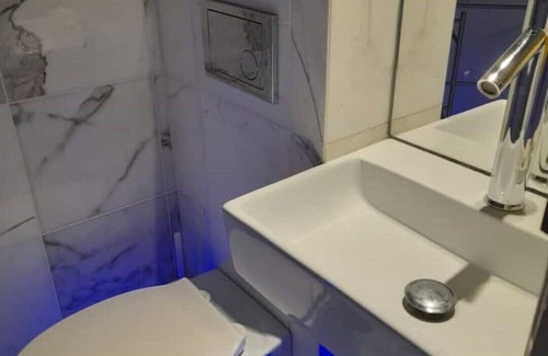 Ortonovo Cottage | Sea front Stunning views , quiet garden, in town