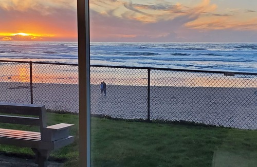 Lincoln City Condo | Sea Gypsy Condo Ground Floor/Right on the BeachnBeach, Sunsets, Bonfires, Pool