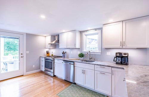Newburyport House | SEA-ING IS BELIEVING 4 bedroom Getaway!
