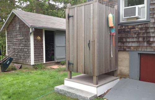 Eastham Cottage | “Sea La Vie”, a Sweet Cottage in the National Seashore!