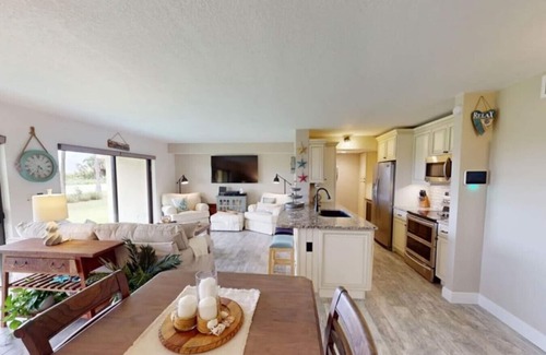 Cocoa Beach Apartment | Sea Oats 2BR-Direct Beach Access with Pool