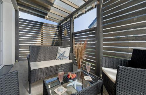 Darlowko Apartment | Sea Resort Kropli Baltyku Apartment with Terrace by Noclegi Renters