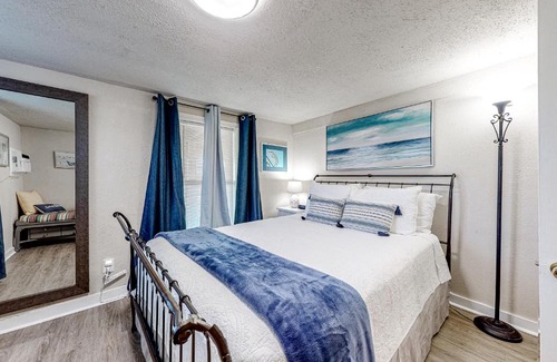 San Jacinto Apartment | Sea Retreats
