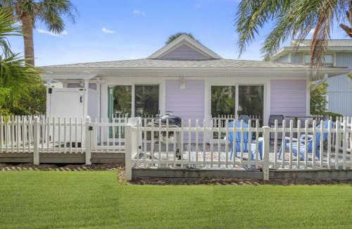 Surfcrest Village House | Sea Urchin Cottage