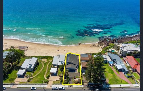 Shellharbour House | Sea View - Absolute Beachfront Shellharbour