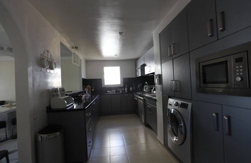 Mnar Apartment | sea view apartment