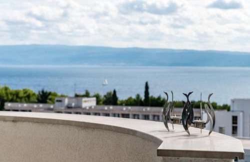 Znjan Apartment | Sea view Apartment Reno w/garage