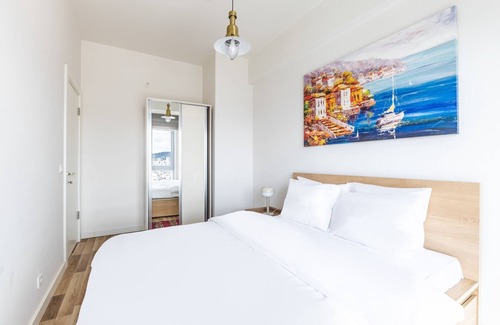 Kartal Apartment | Sea View New Built Residence, 3 min to Metro
