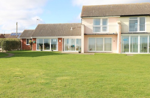 Kessingland House | SEA VIEW, pet friendly, country holiday cottage in Kessingland